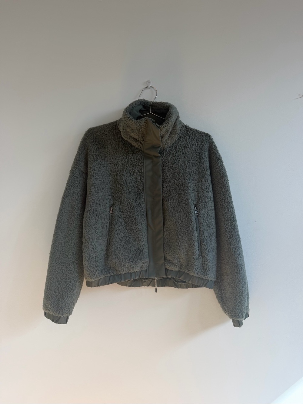 Vuori Olive Green Cozy Sherpa Jacket - Picture 2 of 3